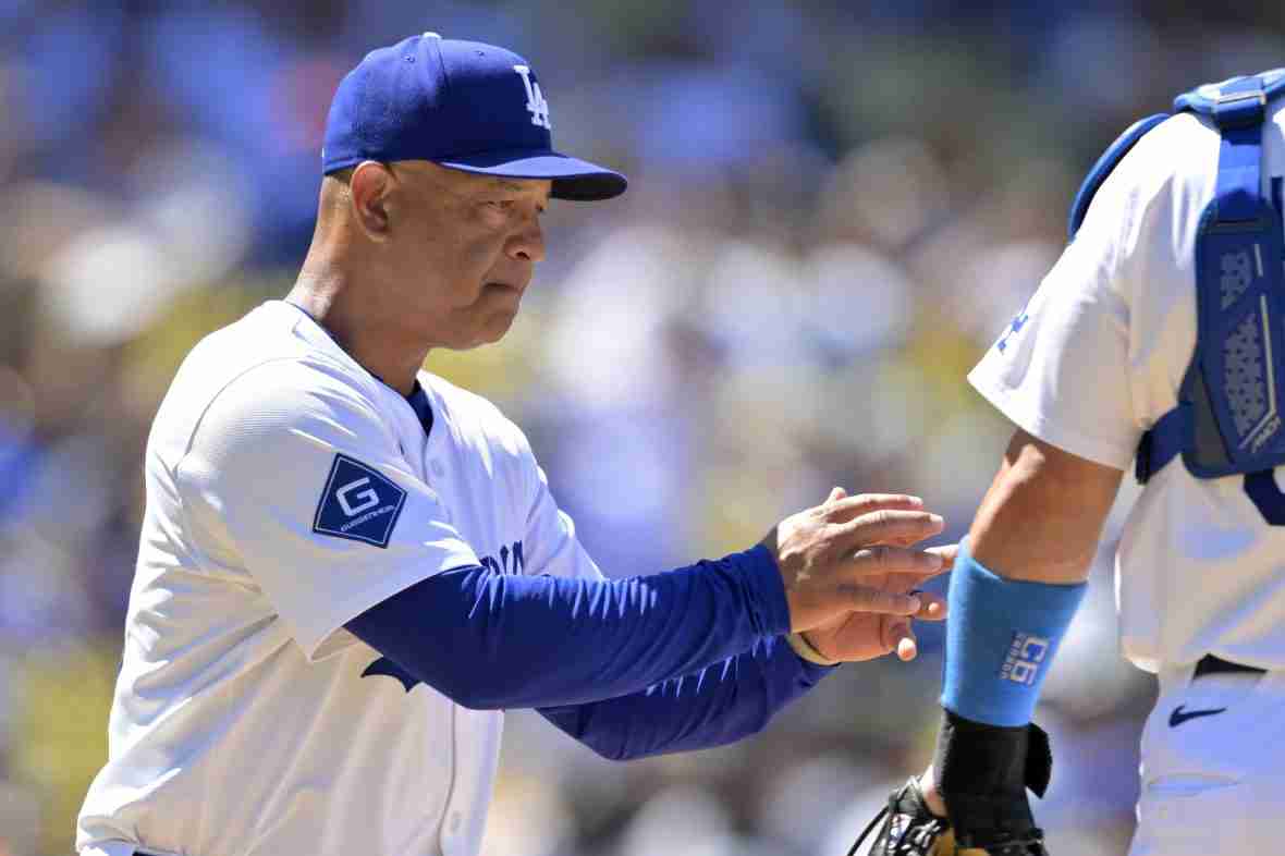 Current image: Jul 6, 2025; Los Angeles, California, USA; Los Angeles Dodgers manager Dave Roberts (30) walks to the mound for a pitching change in the eighth inning against the Houston Astros at Dodger Stadium. Mandatory Credit: Jayne Kamin-Oncea-Imagn Images
